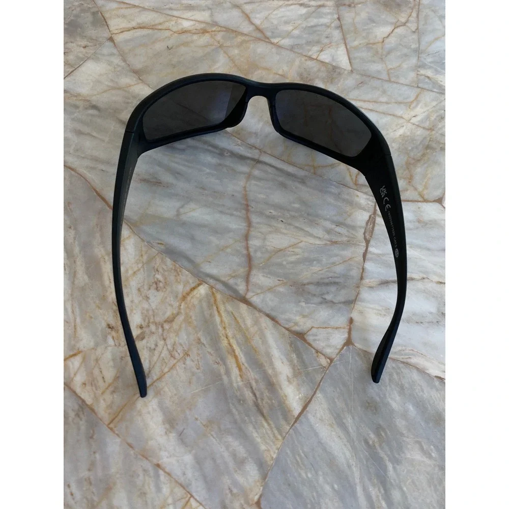Foster Grant NS0324 Polarized Wrap Sunglasses Matte Black AT 24 572 BLK POL